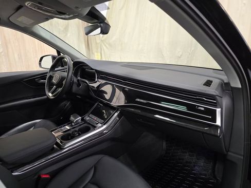 Used 2023 Audi Q7 3.0T Premium Plus AWD/4WD image 40