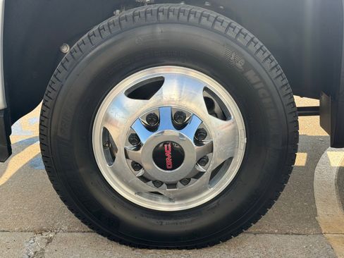 Certified 2022 GMC Sierra 3500 Denali w/ Denali Ultimate Package image 8