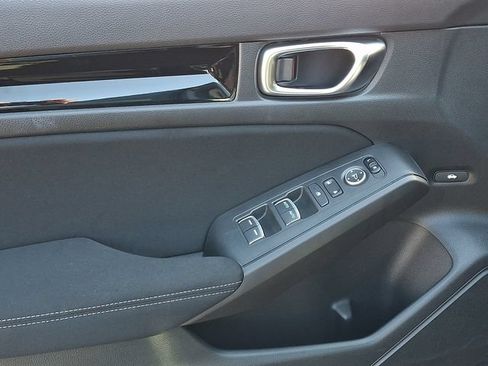 Used 2022 Honda Civic EX image 12