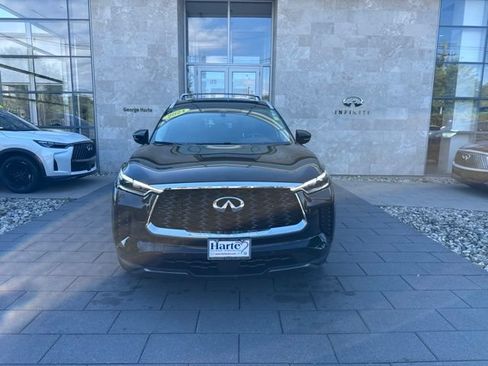 Used 2024 INFINITI QX60 Sensory w/ Vision Package AWD/4WD image 2