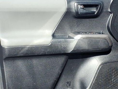 Used 2022 Toyota Tacoma SR5 image 20