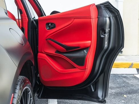 Used 2022 Aston Martin DBX image 30