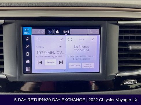 Used 2022 Chrysler Voyager LX image 18