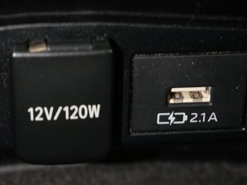 Used 2021 Toyota Corolla LE image 21