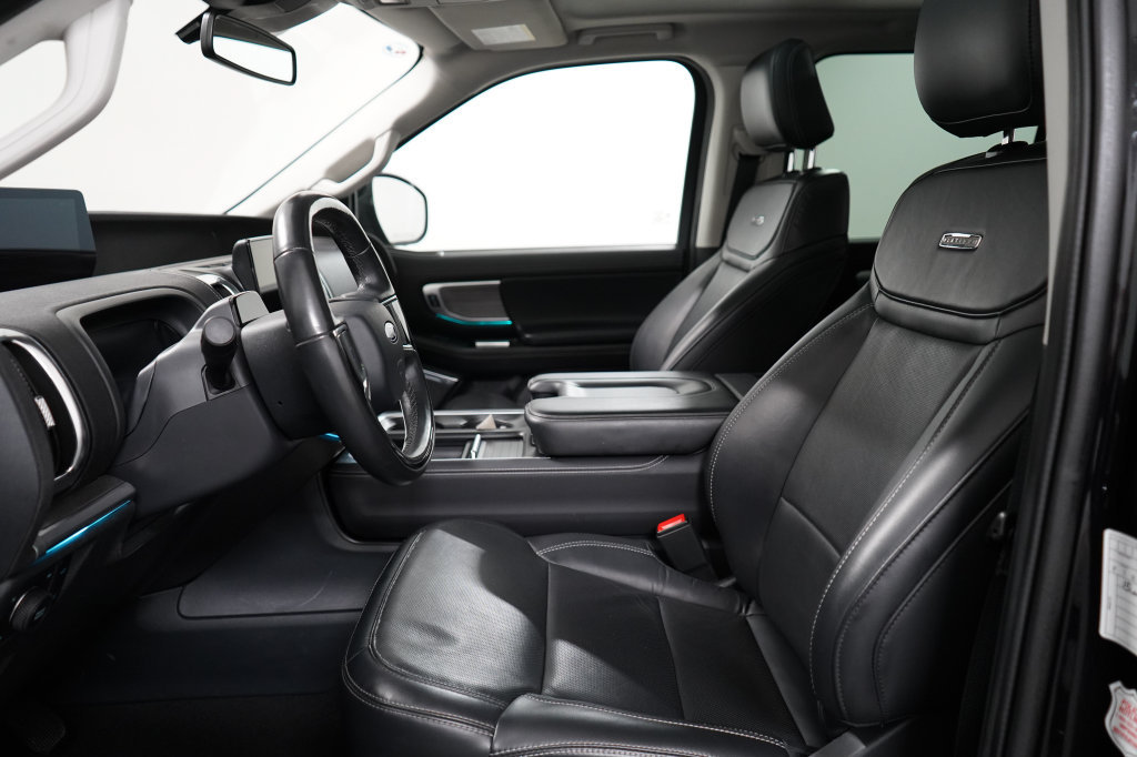 Certified 2025 Ford Expedition Platinum AWD/4WD image 14