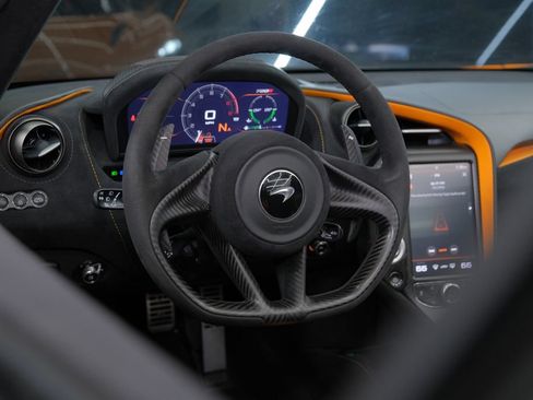 Used 2020 McLaren 720S Spider RWD image 42