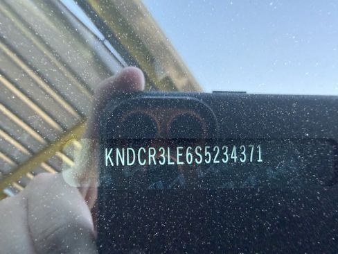 Used 2025 Kia Niro EX image 40