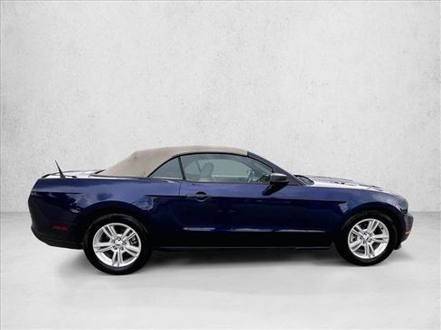 Used 2011 Ford Mustang Convertible w/ 101A Rapid Spec Order Code RWD image 5