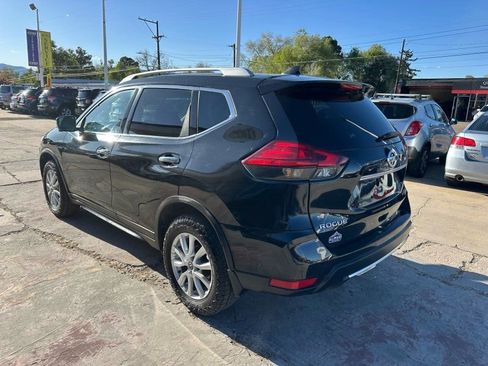 Used 2018 Nissan Rogue SV w/ Premium Package AWD/4WD image 5