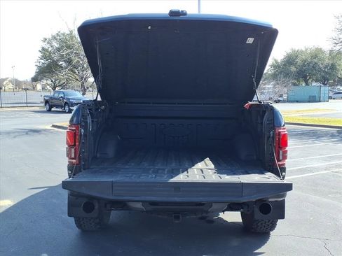 Used 2018 Ford F150 Raptor w/ Equipment Group 802A Luxury image 12