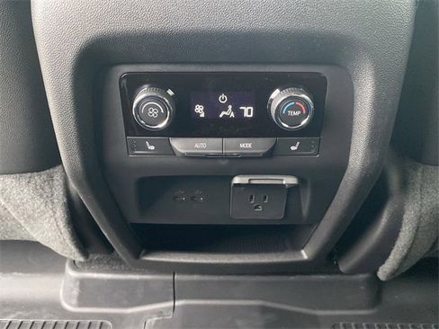 New 2026 Chevrolet Traverse High Country w/ LPO, Floor Liner Package image 15