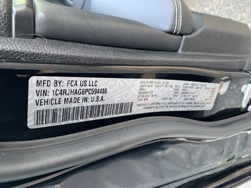 Certified 2023 Jeep Grand Cherokee Altitude AWD/4WD image 24