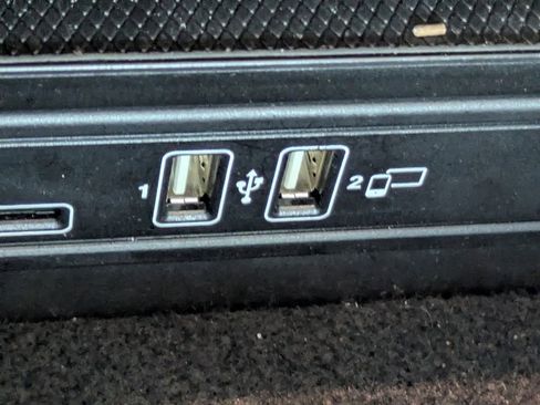 Used 2019 Mercedes-Benz C 300 Sedan image 23