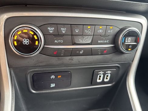 Used 2022 Ford EcoSport Titanium image 31