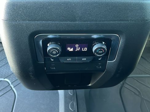 New 2026 Chevrolet Tahoe High Country w/ Sun And Tow Package AWD/4WD image 19