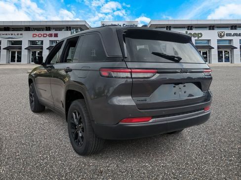 New 2026 Jeep Grand Cherokee Altitude AWD/4WD image 6