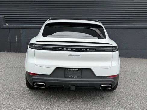 Certified 2026 Porsche Cayenne E-Hybrid Coupe AWD/4WD image 9