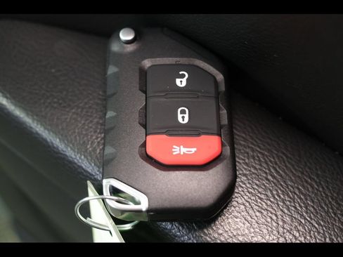 Used 2025 Jeep Wrangler Unlimited Sport AWD/4WD image 9