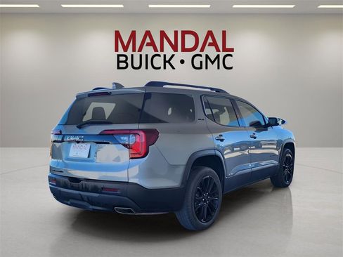 Used 2023 GMC Acadia SLE w/ Driver Convenience Package image 6