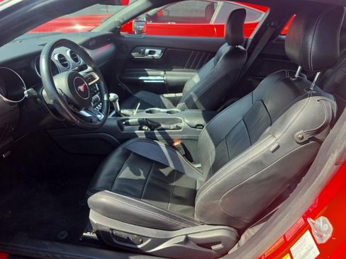 Used 2022 Ford Mustang Premium RWD image 4