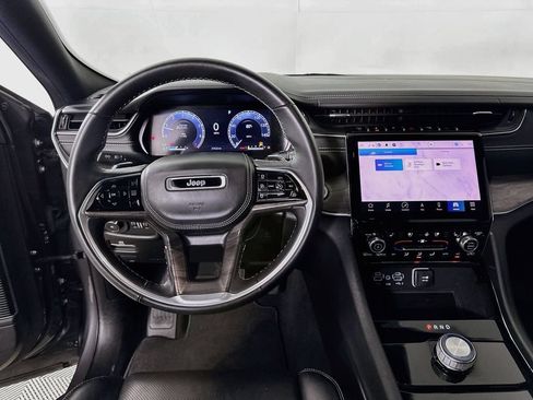 Used 2022 Jeep Grand Cherokee L Overland w/ Luxury Tech Group IV RWD image 19
