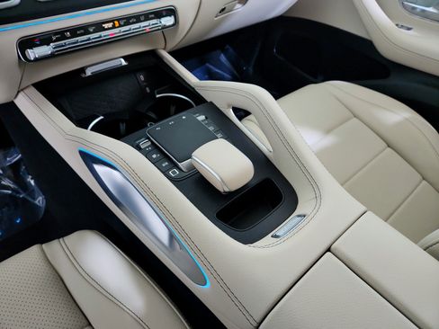 Certified 2025 Mercedes-Benz GLE 350 4MATIC image 22