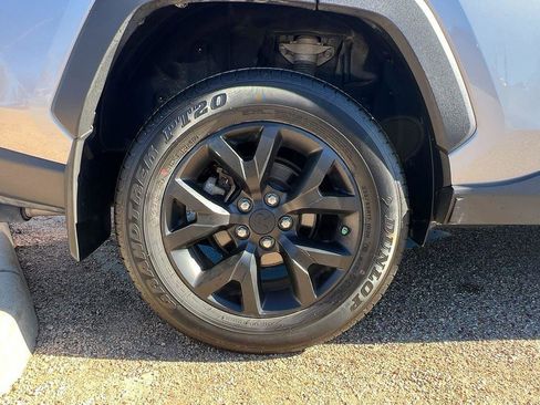 Used 2024 Toyota RAV4 LE image 20