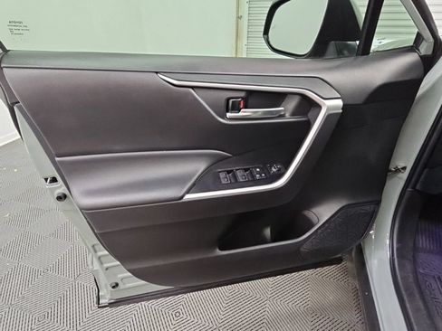 Used 2023 Toyota RAV4 XLE w/ Convenience Package FWD image 27