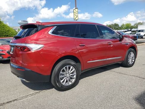 Used 2023 Buick Enclave Essence FWD image 6