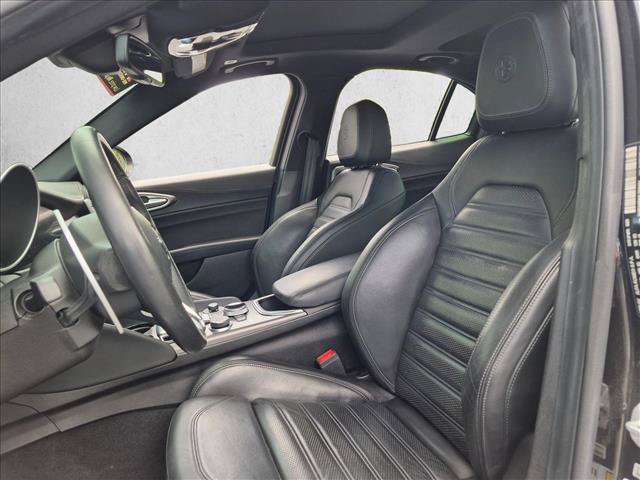 Used 2020 Alfa Romeo Giulia Ti Sport w/ Quick Order Package 22U Sport RWD image 15