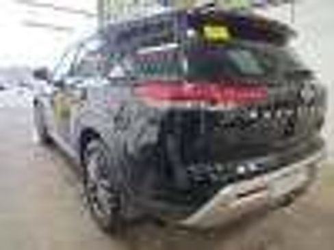 Used 2023 Nissan Pathfinder SL w/ SL Premium Package image 4