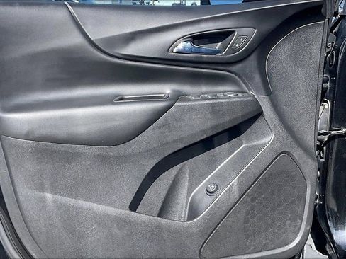 Used 2019 Chevrolet Equinox LT image 17