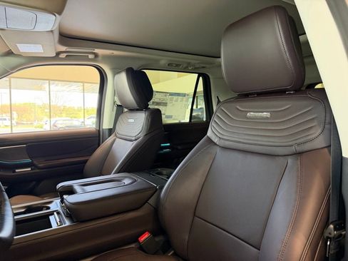 New 2026 Ford Expedition Platinum w/ Platinum Ultimate Package AWD/4WD image 14