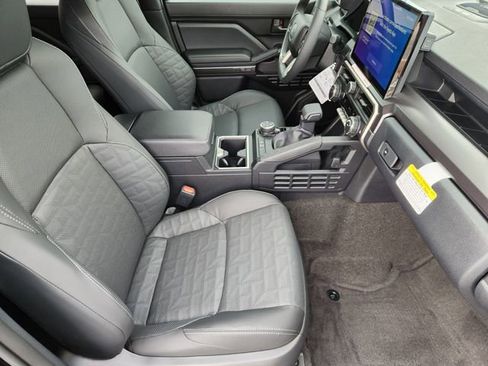 New 2026 Toyota 4Runner TRD Off-Road Premium AWD/4WD image 12