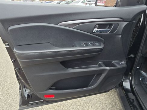 Used 2022 Honda Pilot Sport image 24