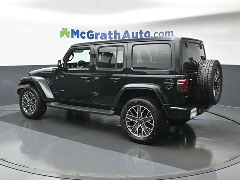 Used 2022 Jeep Wrangler Unlimited Sahara image 24
