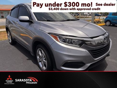Used 2021 Honda HR-V LX image 1