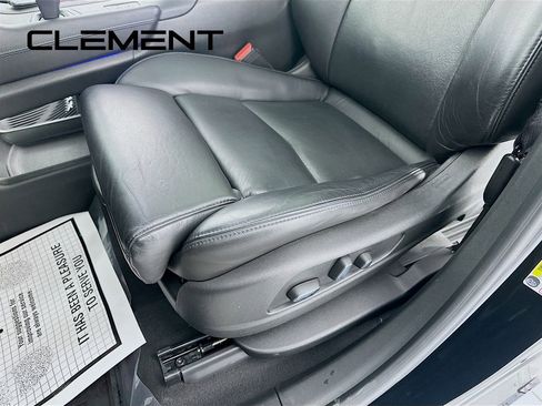 Used 2017 Cadillac XT5 Premium Luxury image 30