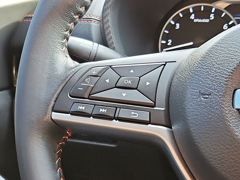 Certified 2022 Nissan Sentra SR w/ Electronics Package image 19