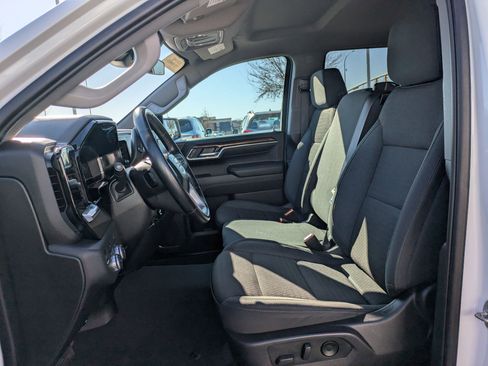 Used 2023 GMC Sierra 1500 SLE image 28