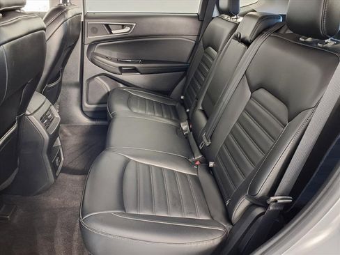 Used 2020 Ford Edge SEL image 23