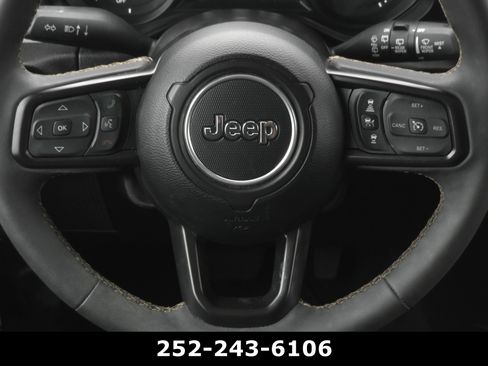 Used 2024 Jeep Wrangler Unlimited w/ Convenience Group AWD/4WD image 21