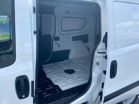 Used 2022 RAM ProMaster City Tradesman FWD image 21