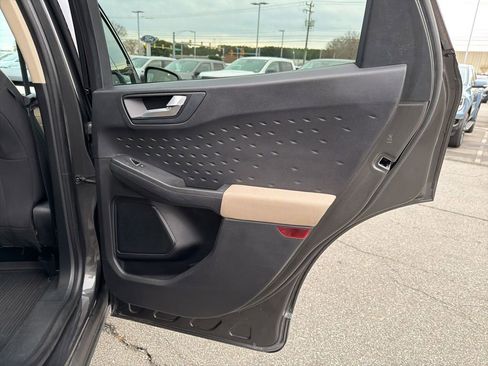 Certified 2020 Ford Escape SE image 19