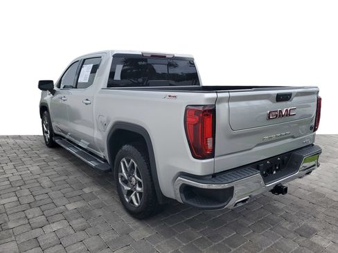 Used 2022 GMC Sierra 1500 SLT w/ SLT Premium Plus Package AWD/4WD image 4