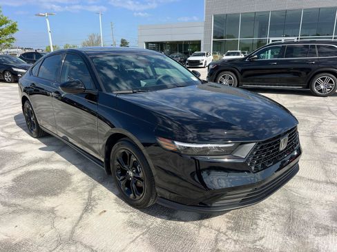 Used 2025 Honda Accord SE image 3