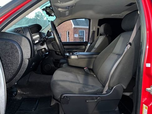 Used 2013 GMC Sierra 2500 SLE w/ Snow Plow Prep Package image 10