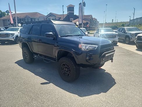 Used 2014 Toyota 4Runner SR5 RWD image 1