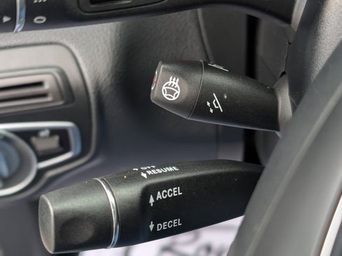 Used 2018 Mercedes-Benz GLC 300 4MATIC image 22