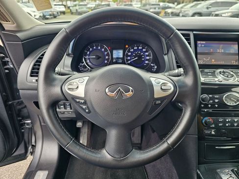 Used 2017 INFINITI QX70 AWD image 13